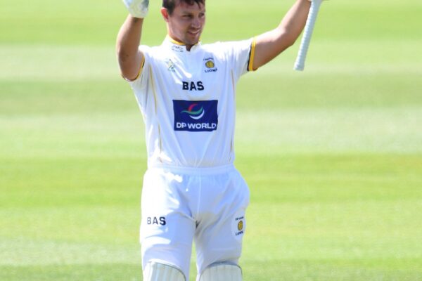 Hampshire sign allrounder Delano Potgieter on short-term deal