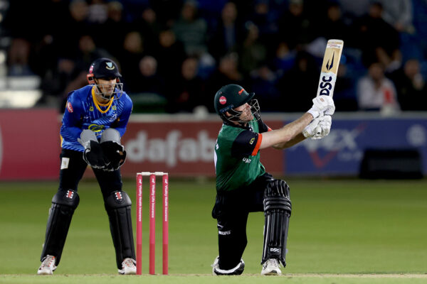 Ashton Turner half-century guides Foxes to victory at Hove